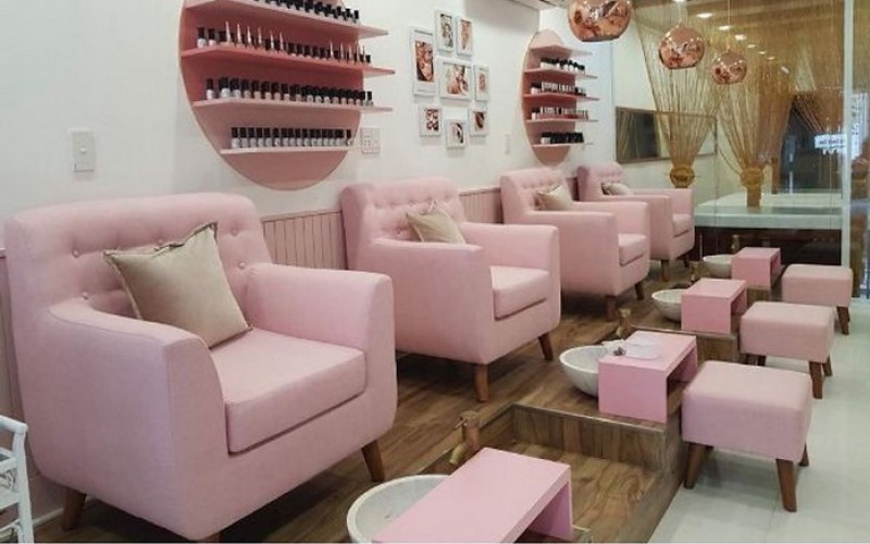 Các mẫu ghế sofa đơn có vẻ ngoài rất sang trọng và được nhiều salon chọn