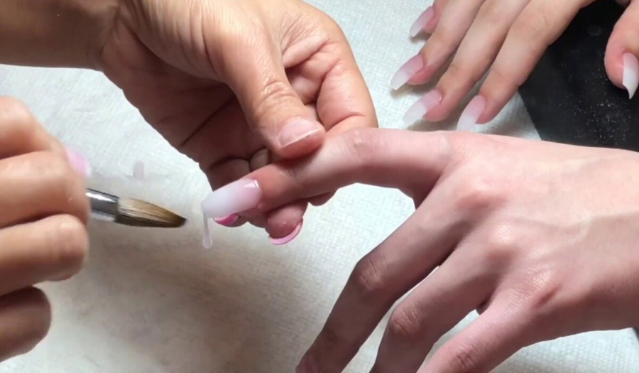 Thủ thuật đắp bột mà bạn cần lưu khi mới bắt đầu học nail