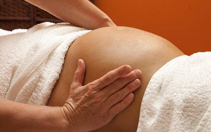 Massage giúp thai phụ thuận lợi hơn trong quá trình sinh sản