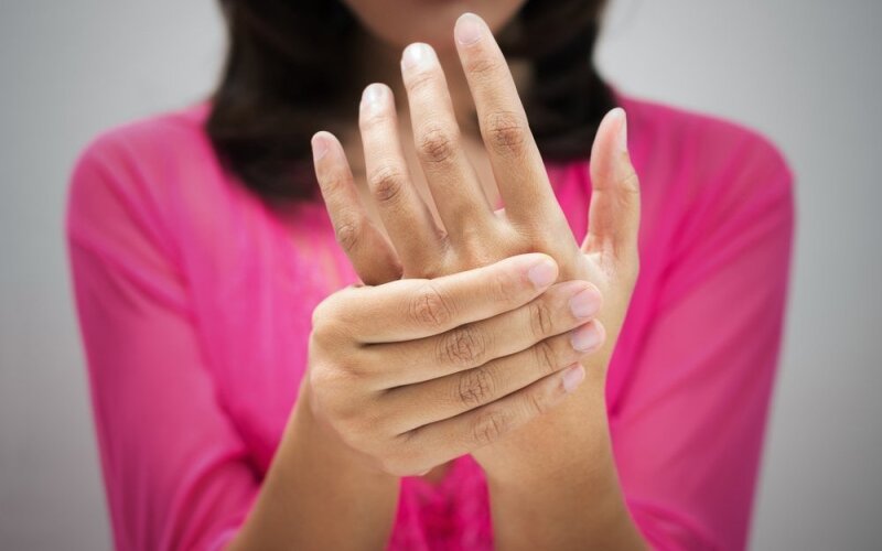 Cách massage tay giảm đau cải thiện sức khỏe